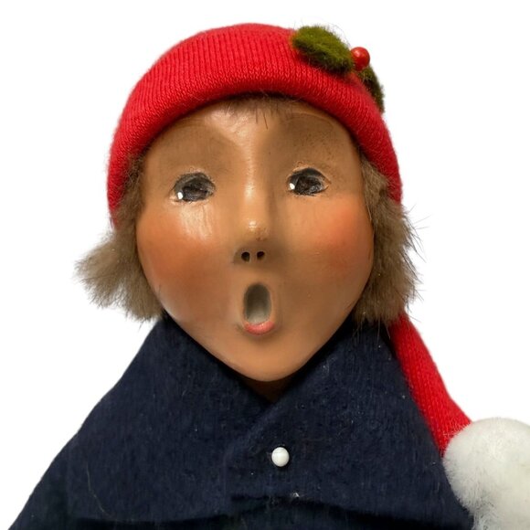 Byer's Choice Carolers Collection Man with Red Hat Christmas Figurine 2003 - Picture 2 of 12